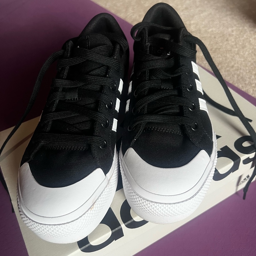 Women’s Adidas Bravada